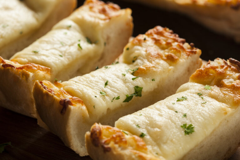 Toasted Cheese and Garlic Bread with Parsley